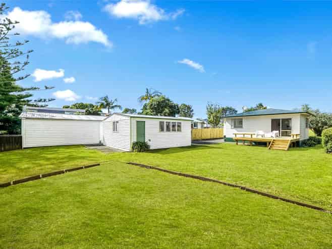 99  Riverpark Crescent, Henderson