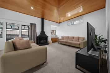 17A Kimpton Road, Papatoetoe