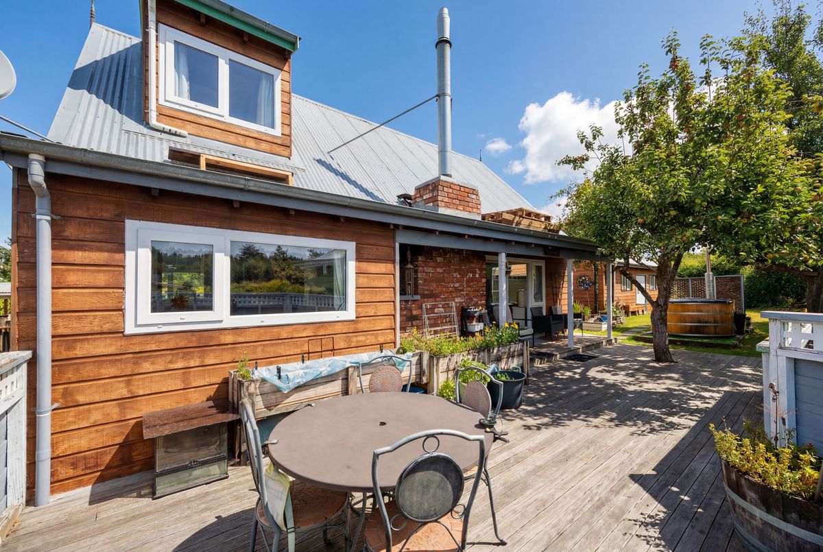 Elevated, Cosy Living in Naseby