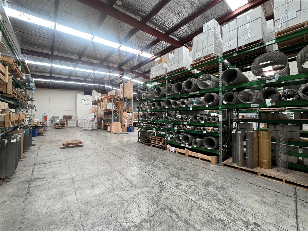 CBRE | Tidy & Functional 722sqm Mt WLG WH - Widok 2