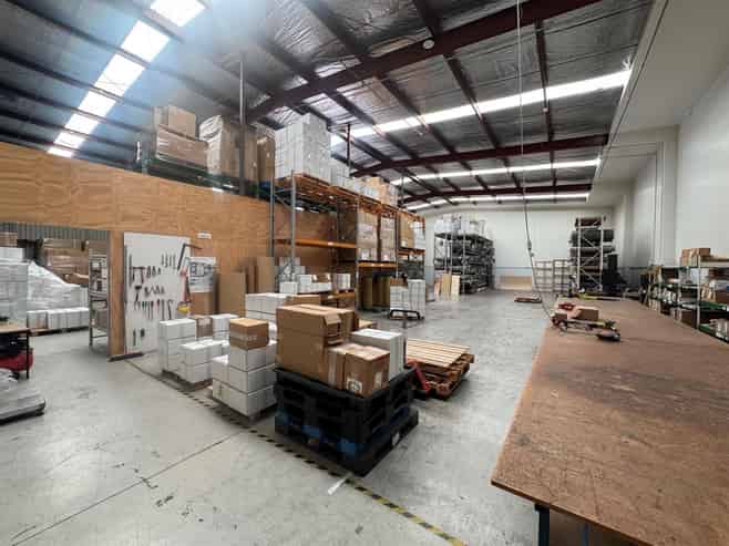 CBRE | Tidy & Functional 722sqm Mt WLG WH