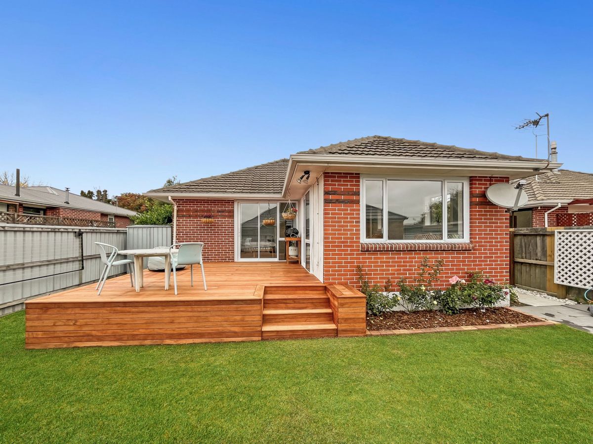 SPREYDON - RENOVATED HOME, THREE BEDROOMS, SINGLE GARAGE