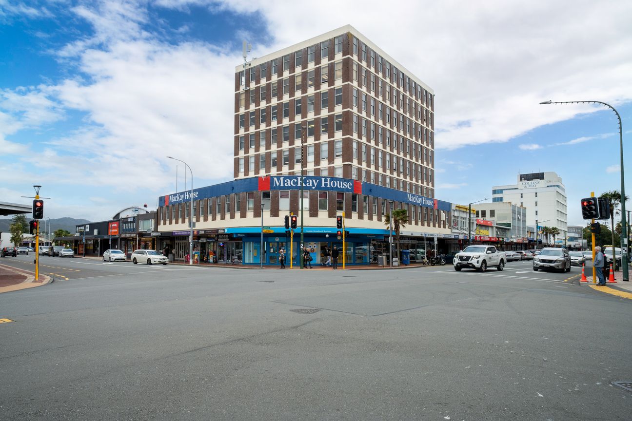 Opportunity in the heart of Hutt Central! – pohled 2