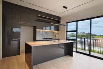 61 Huanui Drive, Orewa