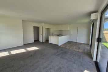 2/1482 Springs Road, Lincoln