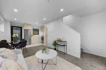 4/14 Wilsher Crescent, Henderson