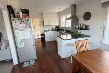 403 Dey Street, Hamilton East