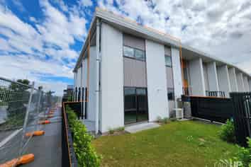 86 Glidepath Road, Hobsonville