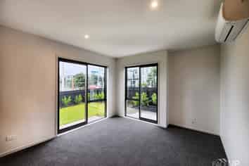 86 Glidepath Road, Hobsonville