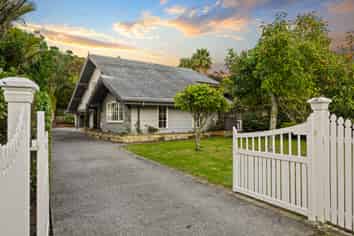 16 Awhiorangi Promenade, Swanson