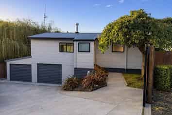 56 Harrisfield Drive, Hairini