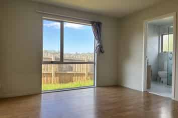 56A Sycamore Dr, Sunnynook