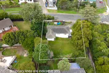 8 Makora Road, Massey