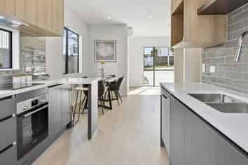 73 Highland Park Drive, Botany Downs