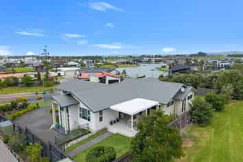 28 Stace Hopper Drive, One Tree Point