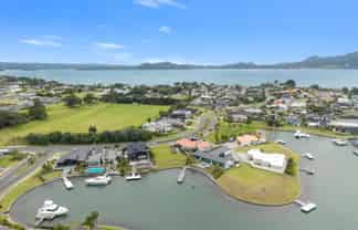 28 Stace Hopper Drive, One Tree Point