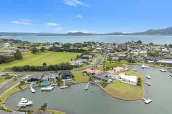 28 Stace Hopper Drive, One Tree Point