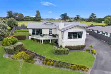 28 Stace Hopper Drive, One Tree Point