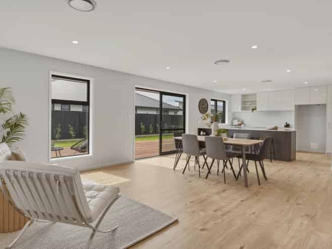 7 Bond Street, Springlands