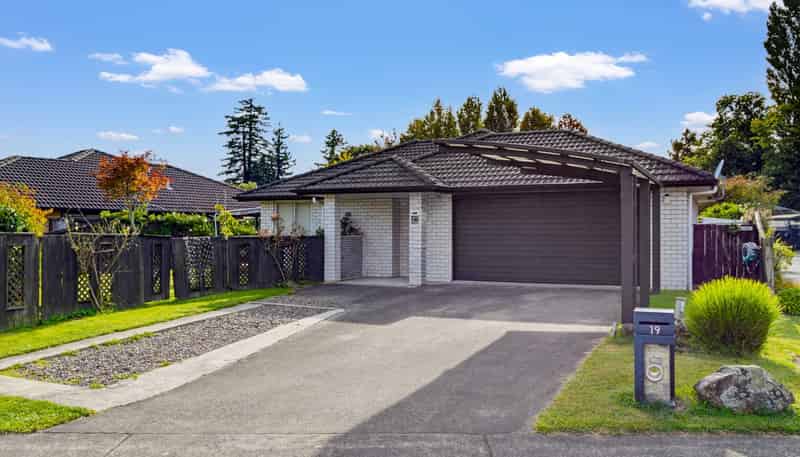 19 Riverholm Drive, Mangakakahi