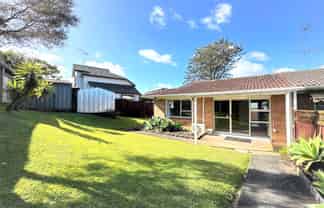 4/ Merton Road, Saint Johns