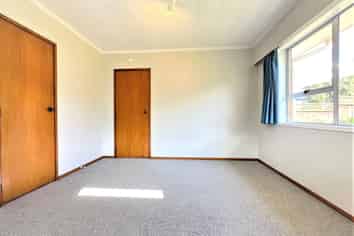 4/ Merton Road, Saint Johns