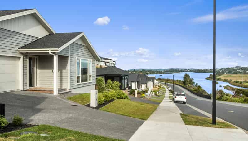 158 Arran Point Parade, Orewa