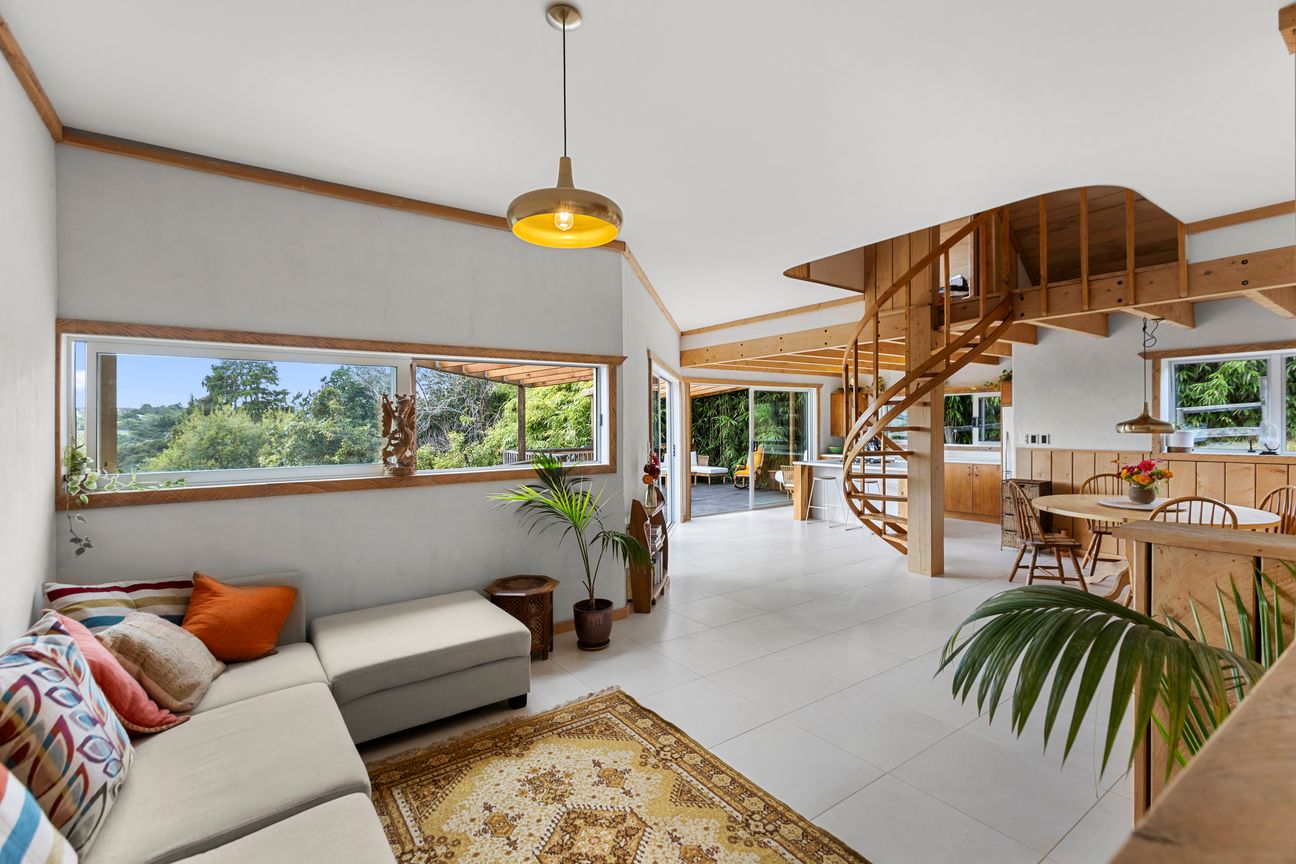 Coastal Lifestyle Living Right in Town - Aanzicht 5