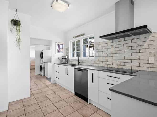 23 Moody Avenue, Whau Valley