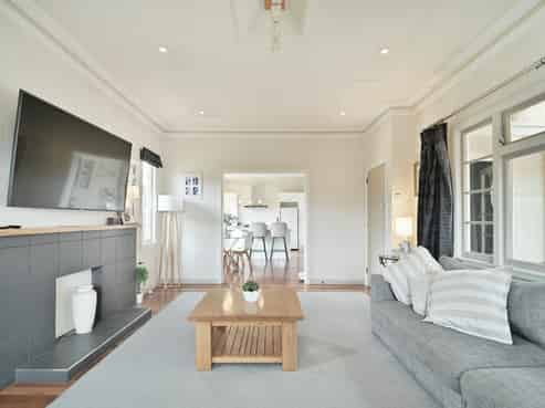 807 Tawa Street, Mahora