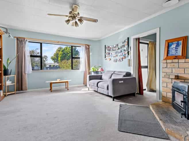 10 Burden Street, Blenheim