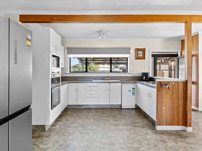 10 Burden Street, Blenheim