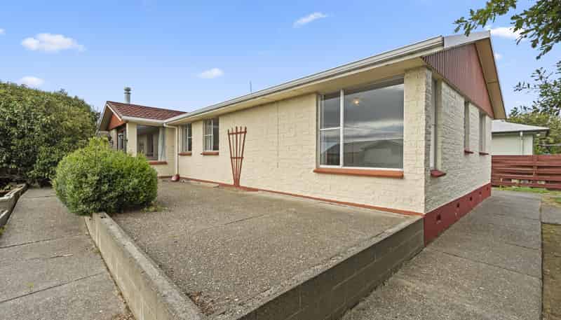 74 Forfar Crescent, Rockdale