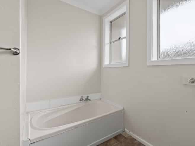 74 Forfar Crescent, Rockdale