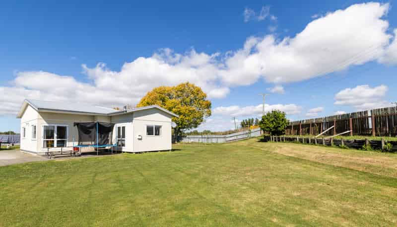 223 Farndon Road, Clive