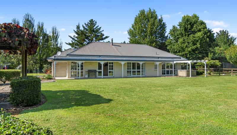 10 Oakshott Road, Ngahinapouri