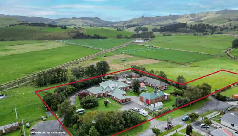 8 Clark Street, Owaka