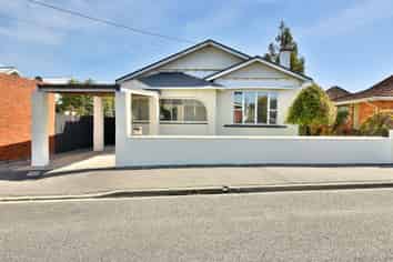 64 Hargest Crescent, SAINT KILDA