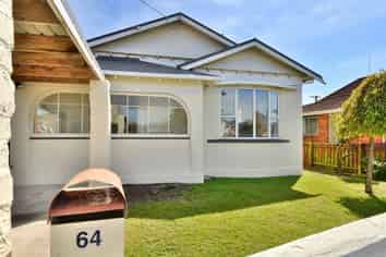 64 Hargest Crescent, SAINT KILDA