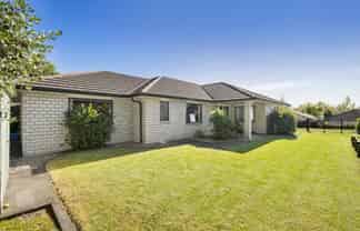 73 Bathurst Crescent, Pyes Pa