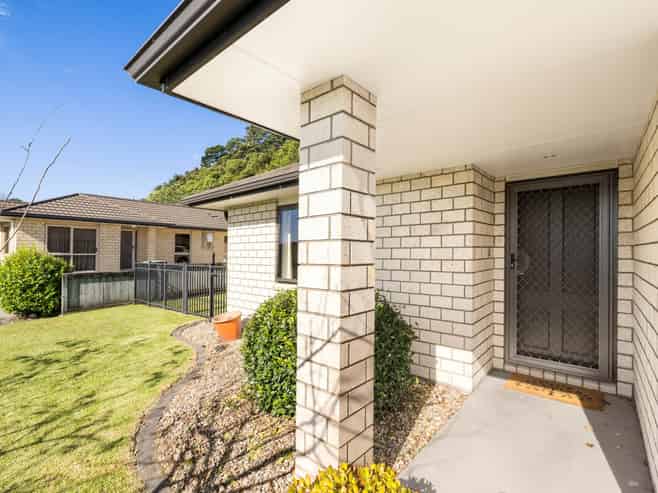 73 Bathurst Crescent, Pyes Pa