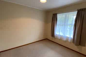 1/2 Pooley Street, Pakuranga Heights