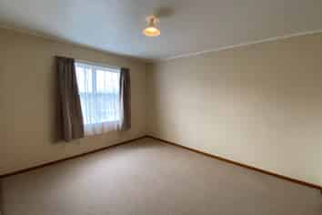 1/2 Pooley Street, Pakuranga Heights