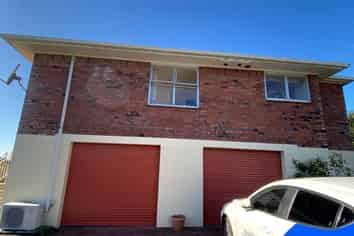 1/2 Pooley Street, Pakuranga Heights