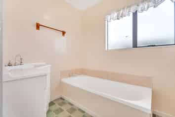 202A Ajax Road, Whangamata