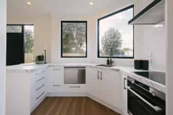 128b Linton Street, West End