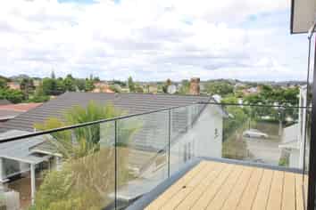 23a Owairaka Avenue, Mount Albert