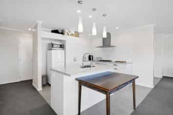 24 Bianca Crescent, Stratford