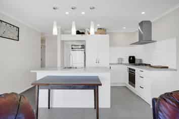 24 Bianca Crescent, Stratford