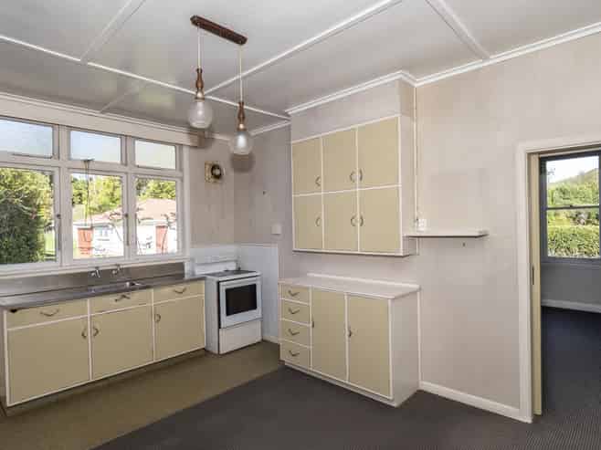 16451 Route 52, Masterton